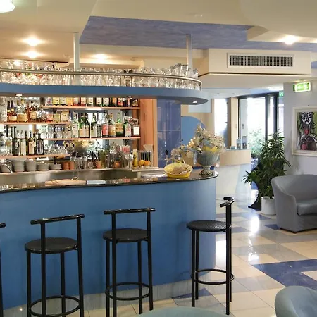 Condor Hotel 3*